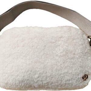 Lululemon Everywhere FLEECE Belt Bag Natural Ivory Trench - NWT - Sherpa